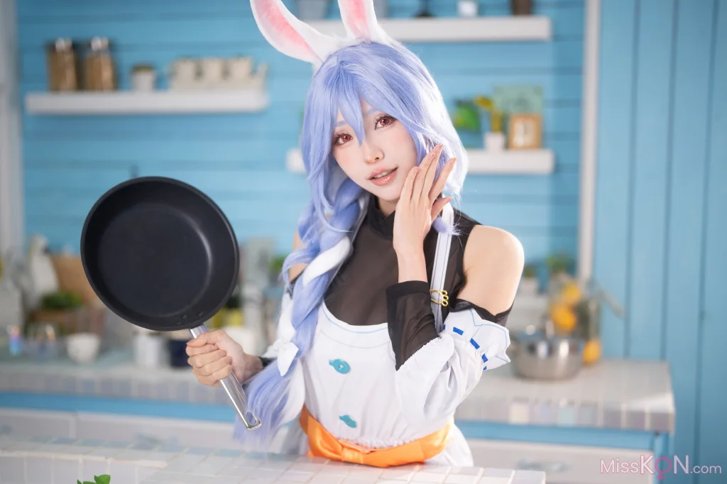 Coser@Ely_eee (ElyEE子): Usada Pekora Mama (18 photos + 3 videos)