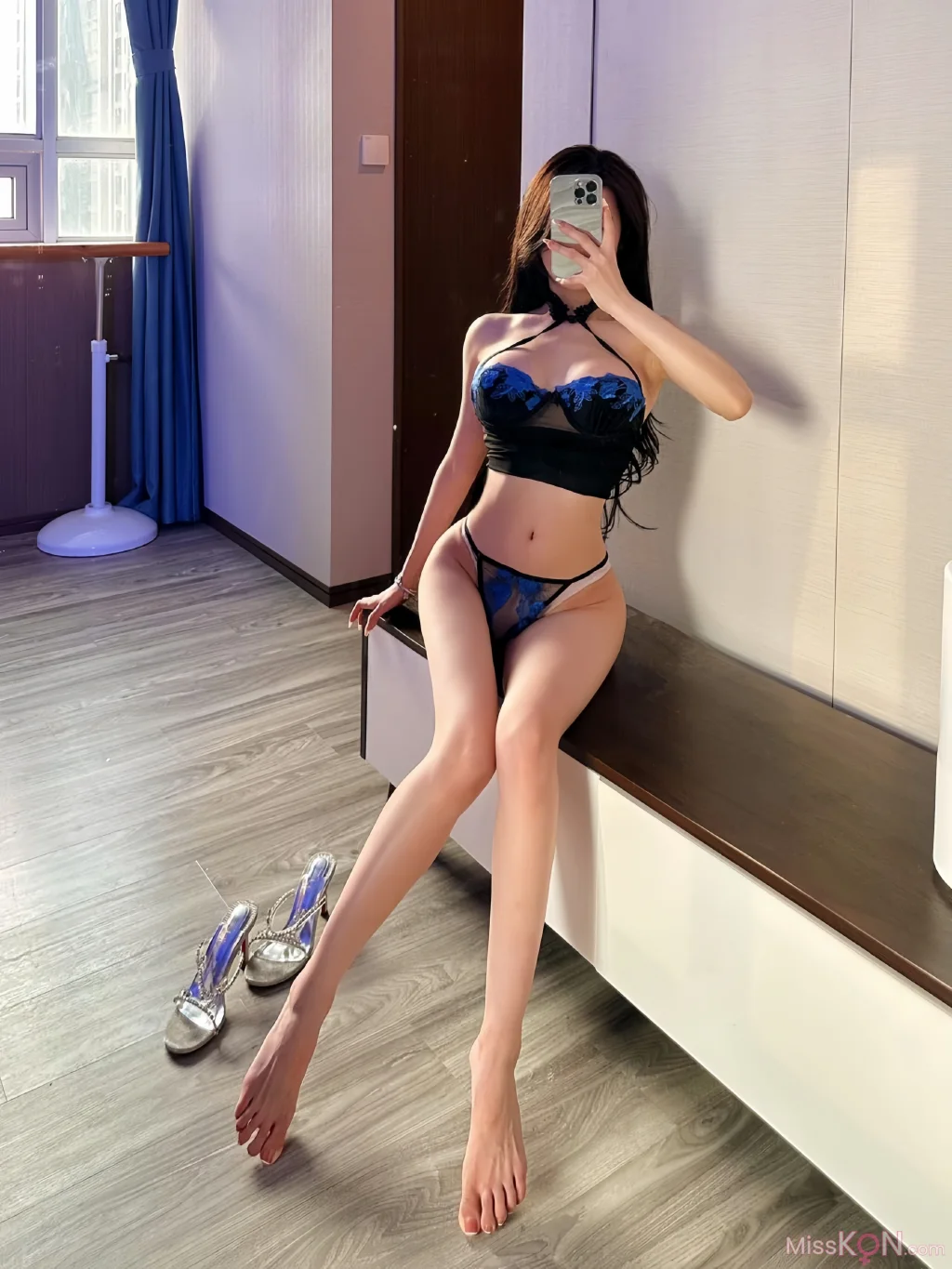 黎允熙baby: 黑丝透视性感睡裙 (25 ảnh )