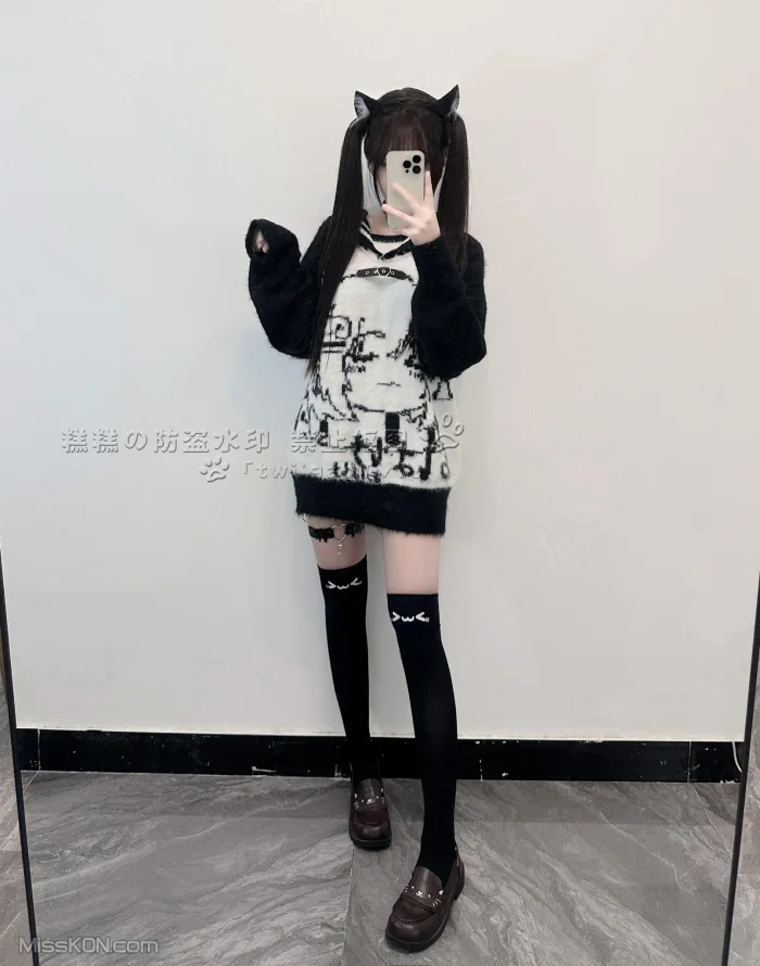 Coser@糕糕: 萝莉体超级网红 福利视图集 (342 photos )