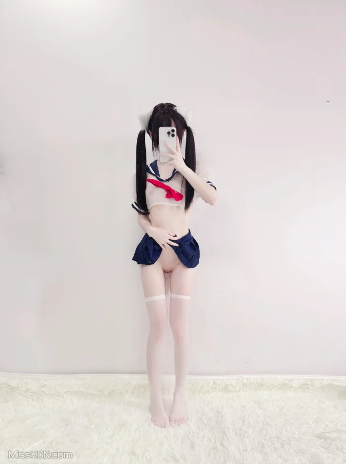 Coser@糕糕: 萝莉体超级网红 福利视图集 (342 photos )