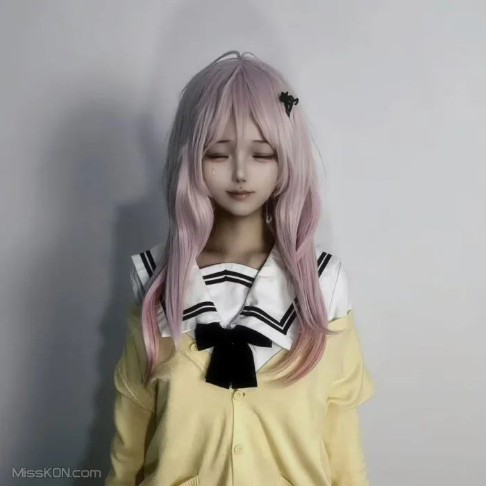 Coser@糕糕: 萝莉体超级网红 福利视图集 (342 photos )