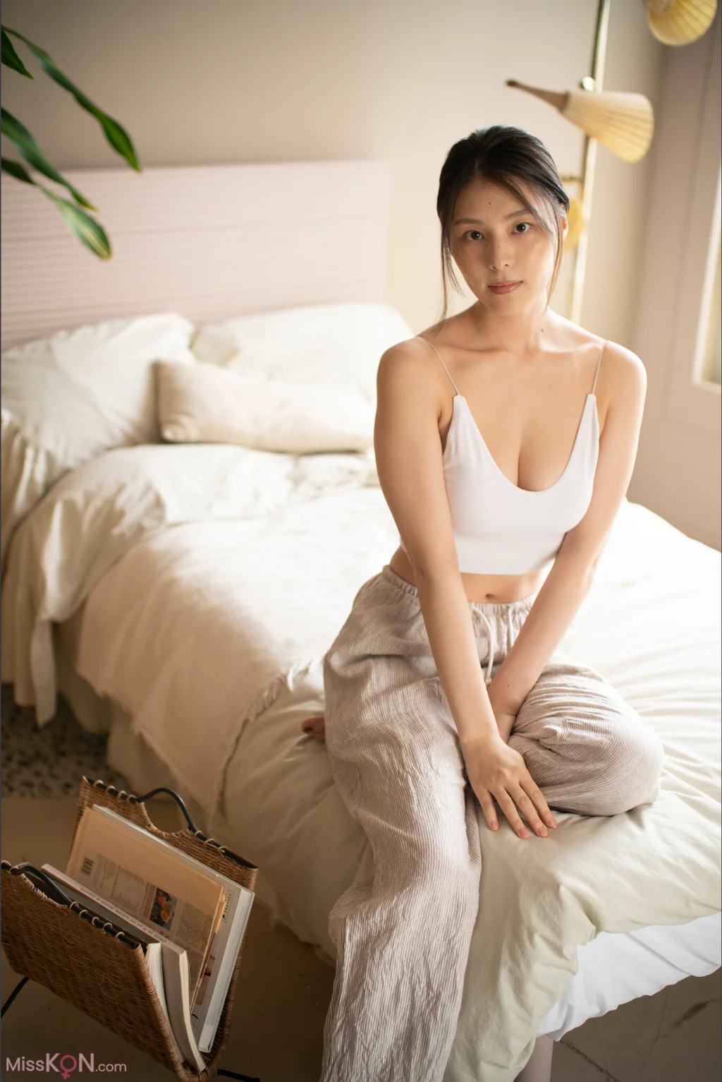 [JP] Iori Sagara (相樂伊織): 彼女は美バスト (86 photos)