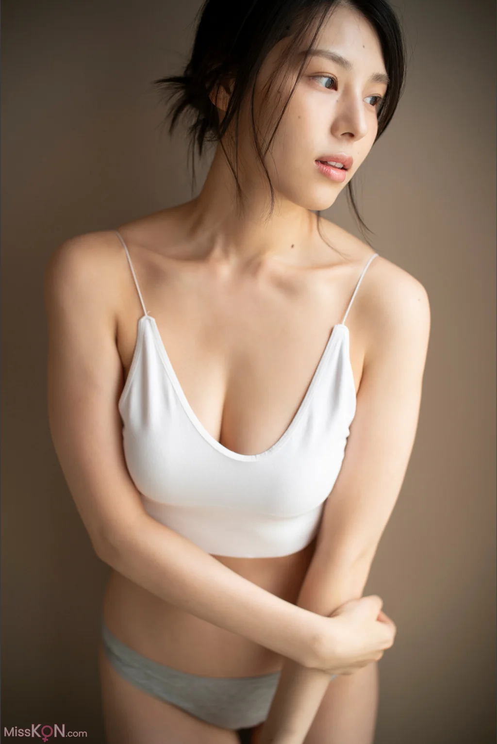 [JP] Iori Sagara (相樂伊織): 彼女は美バスト (86 photos)