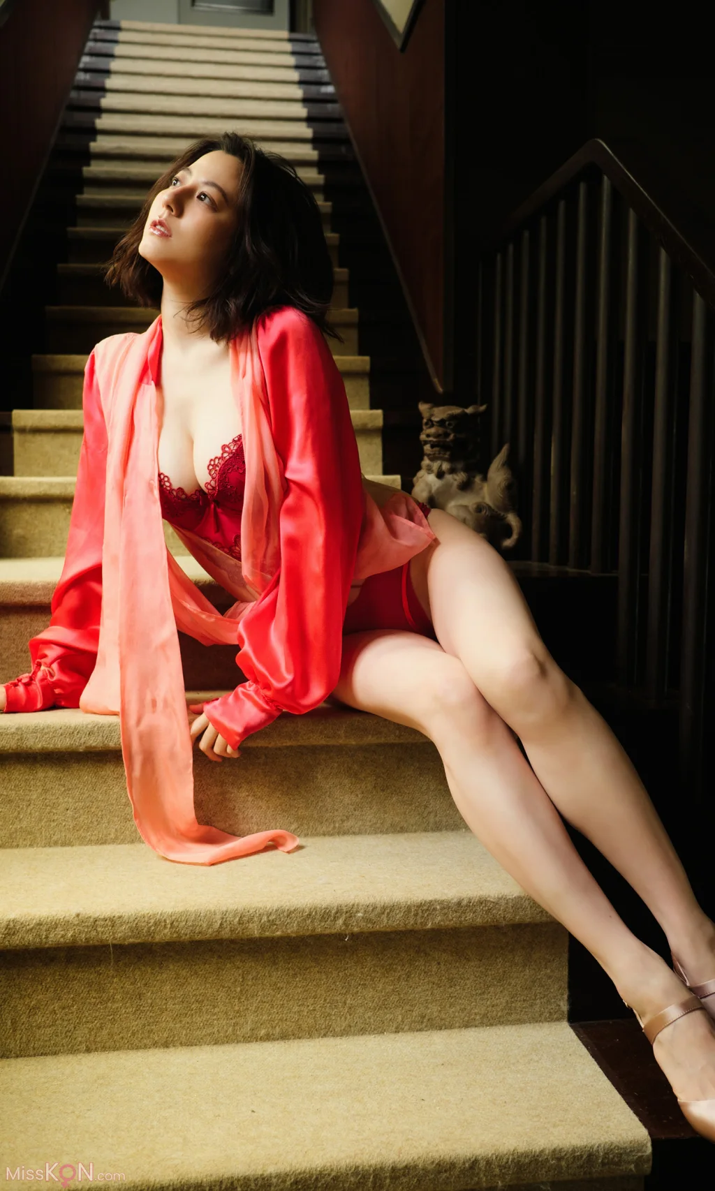 [JP] Yumi Sugimoto (杉本有美): 美魔女 (86 photos )