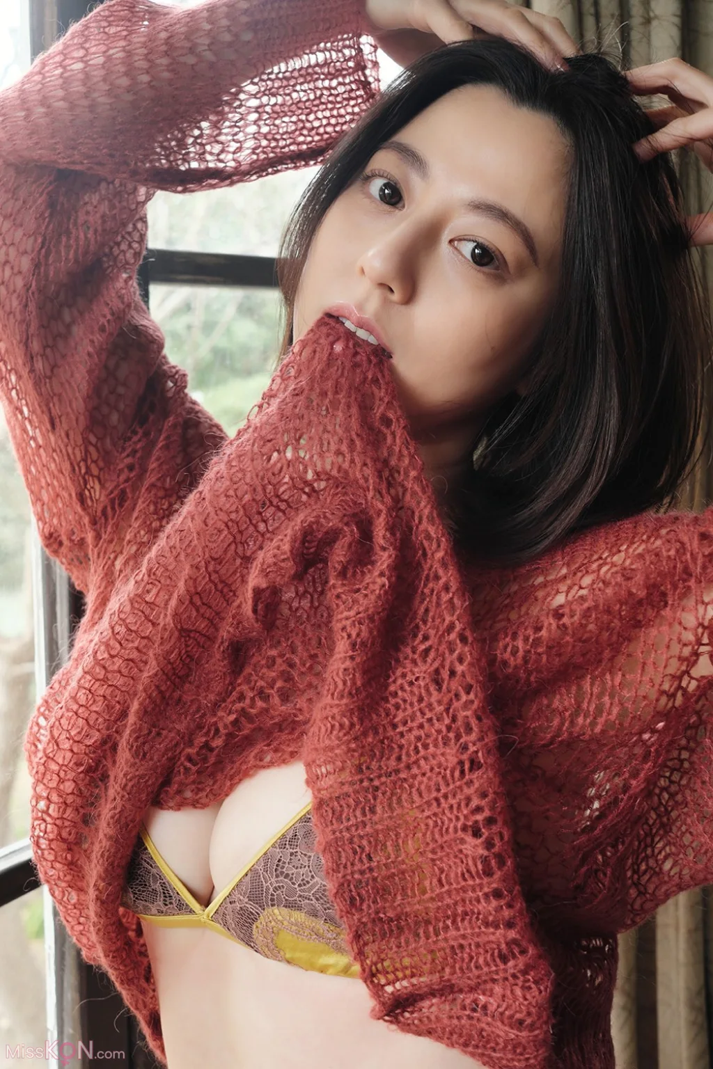 [JP] Yumi Sugimoto (杉本有美): 美魔女 (86 photos )