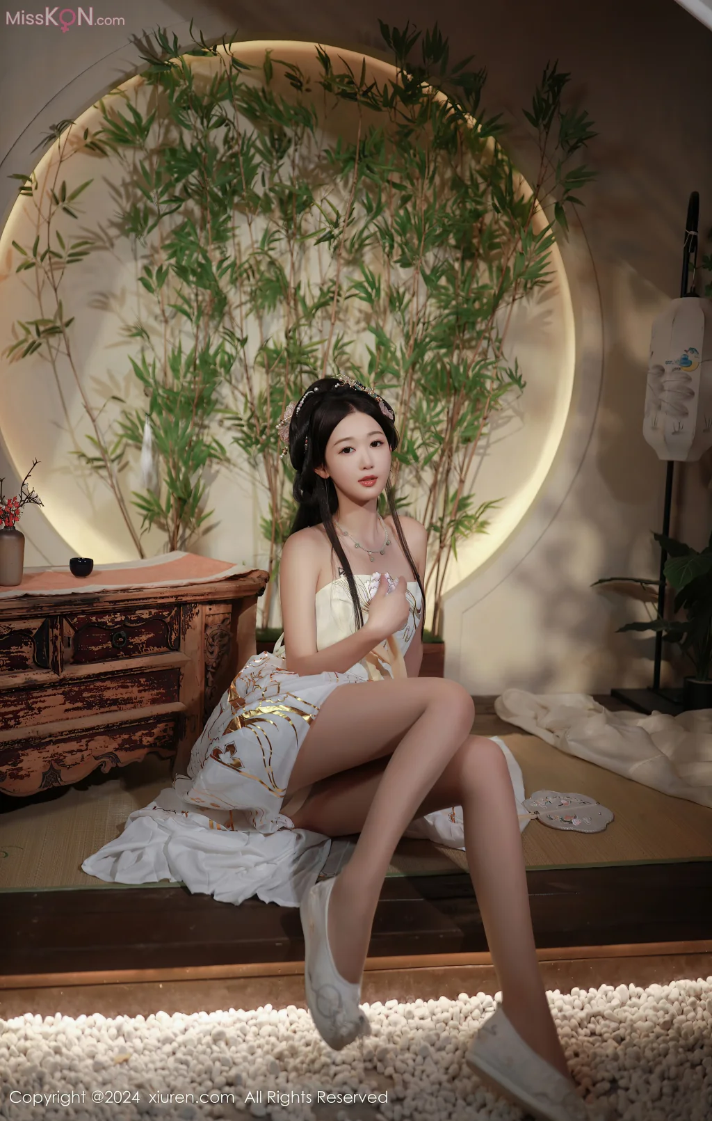 XIUREN No.8896 – 8910 (1096 photos)