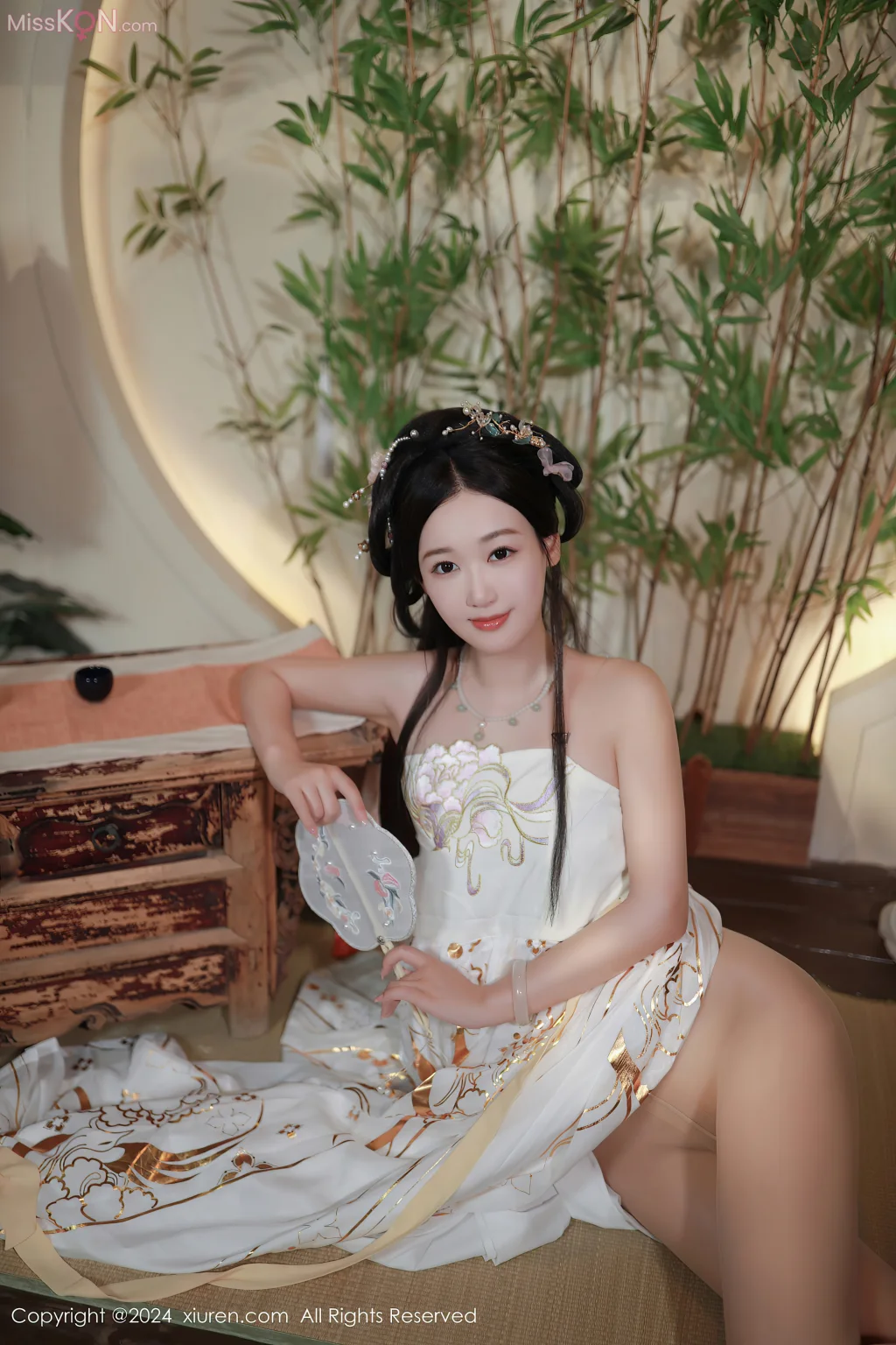 XIUREN No.8896 – 8910 (1096 photos)
