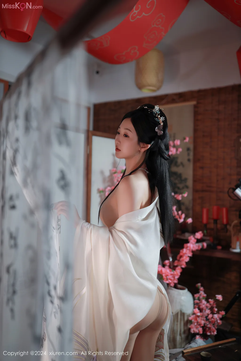 XIUREN No.8896 – 8910 (1096 photos)