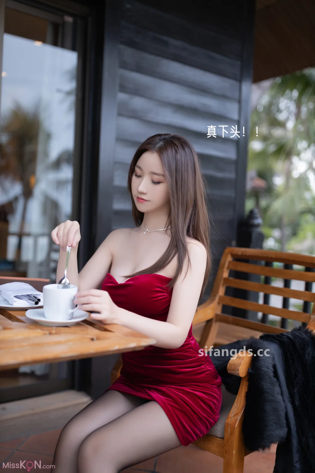 [XR Uncensored] 杏子Yada: R18 秀人网模特 被下药后的一夜情 (131 photos )