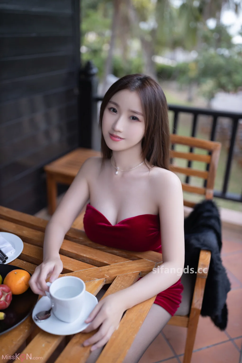 [XR Uncensored] 杏子Yada: R18 秀人网模特 被下药后的一夜情 (131 photos )