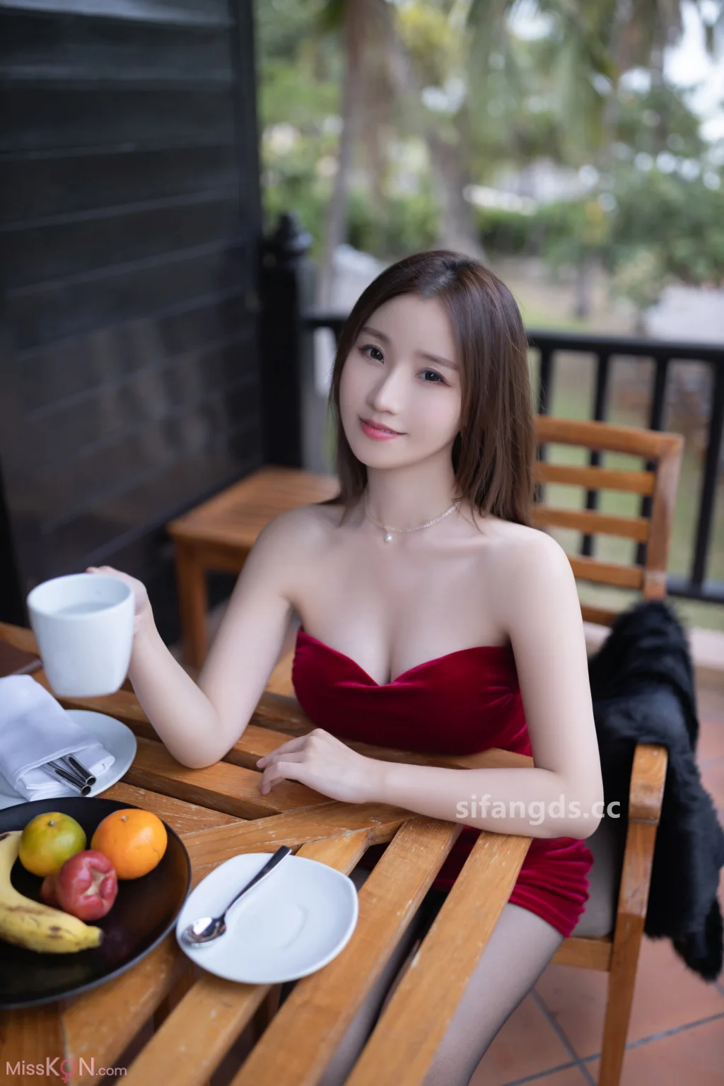 [XR Uncensored] 杏子Yada: R18 秀人网模特 被下药后的一夜情 (131 photos )
