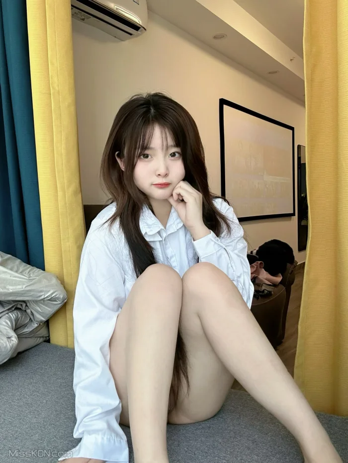 Coser@洛宝&amp;luobao1221: 酥胸小萝莉 定制视频人前露出 (50 ảnh ) - ( Page 1 / 3 )