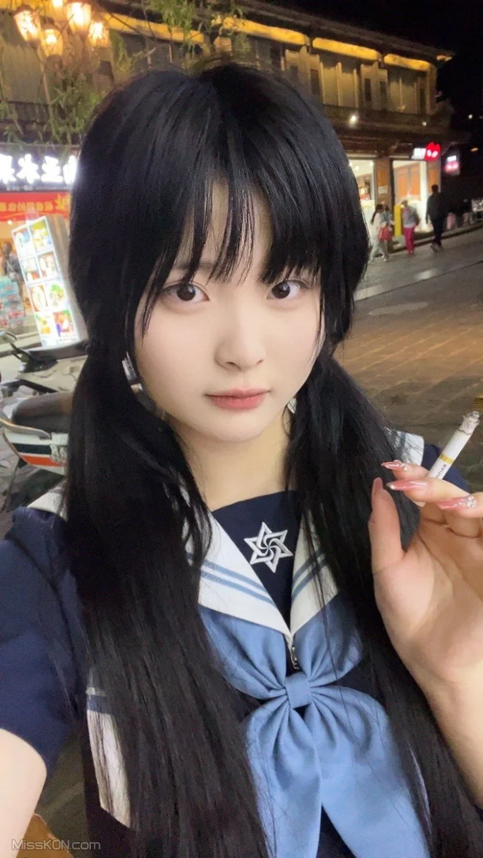 Coser@洛宝&amp;luobao1221: 酥胸小萝莉 定制视频人前露出 (50 photos ) - ( Page 1 / 3 )