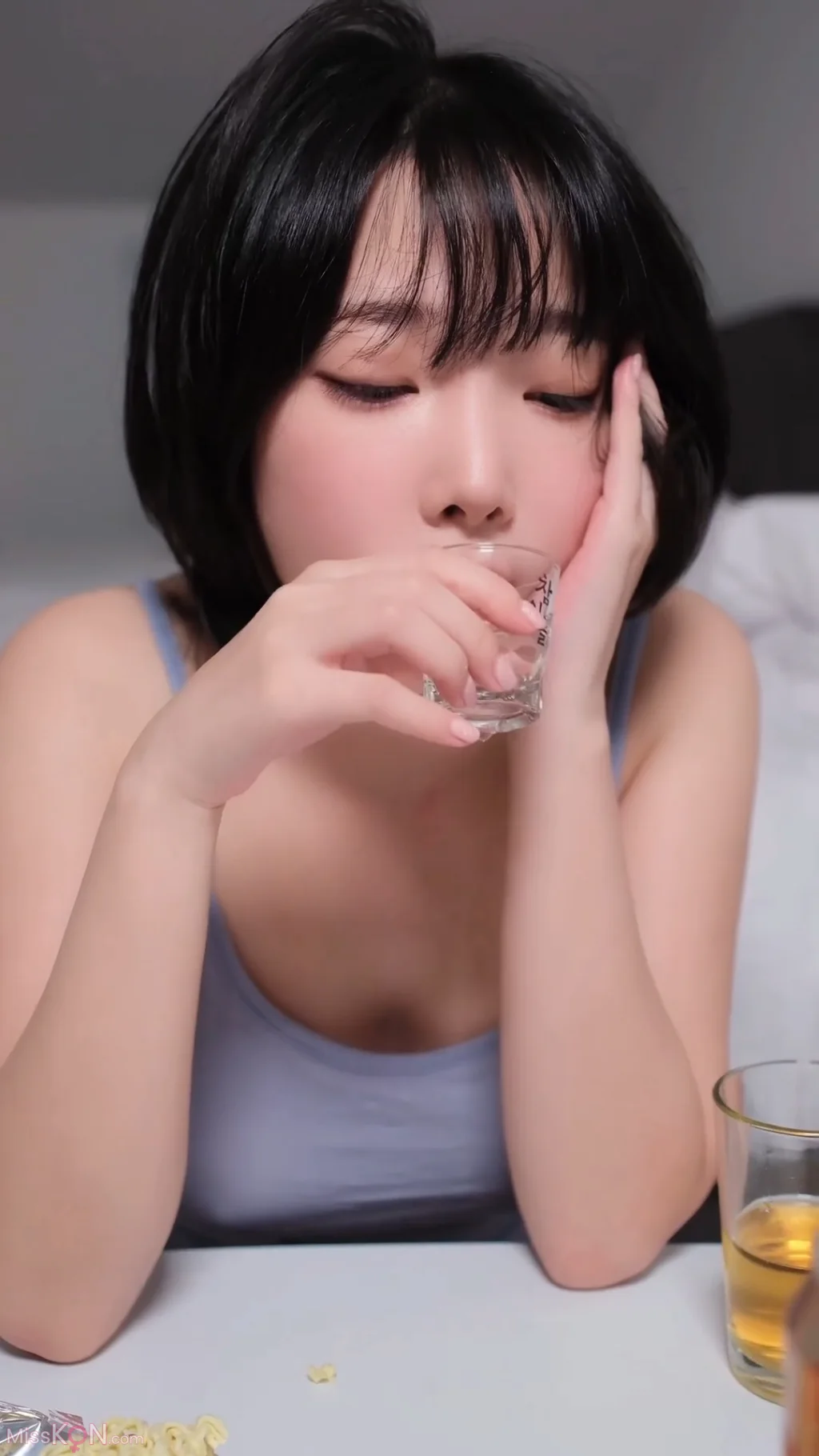 Kang In-kyung (강인경): Drunk (22 ảnh ) - ( Page 1 / 2 )