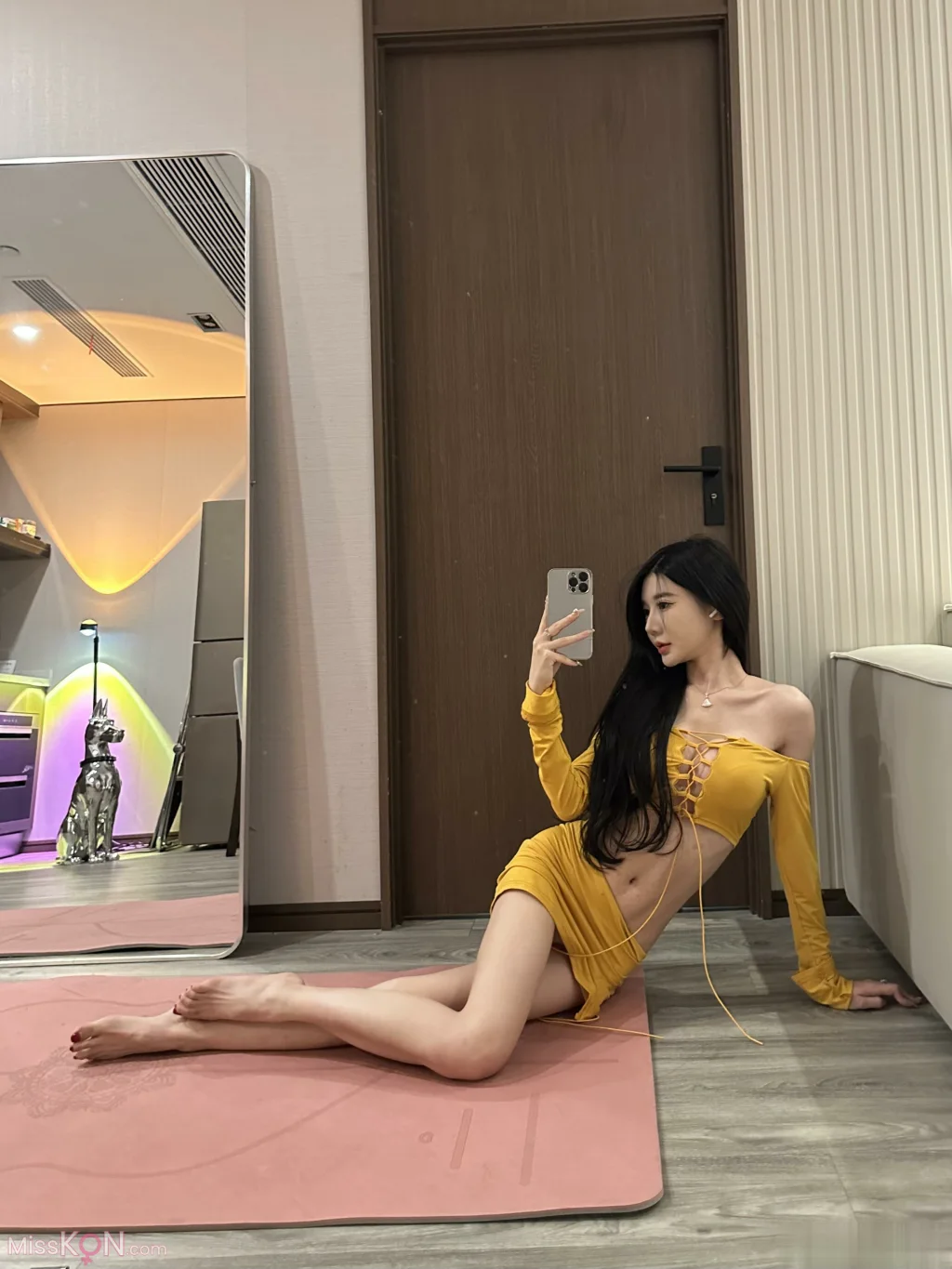 黎允熙baby: 柠檬黄 (36 photos) - ( Page 1 / 2 )