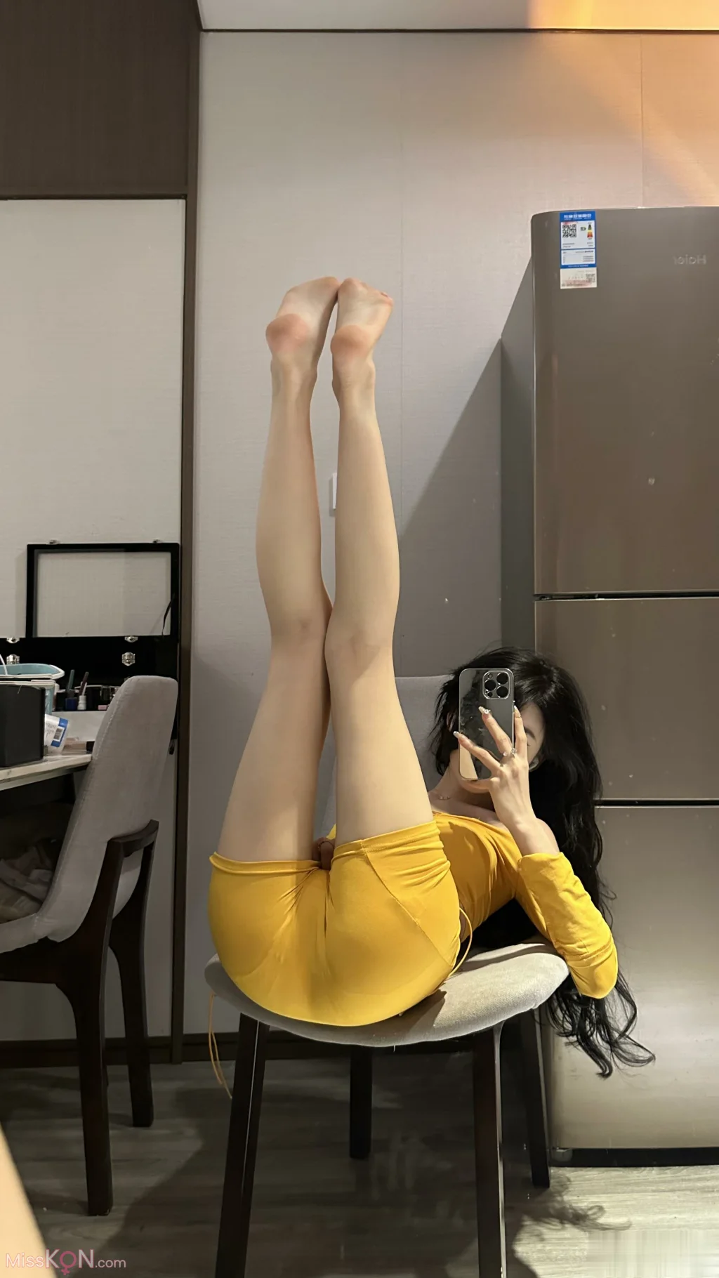 黎允熙baby: 柠檬黄 (36 photos) - ( Page 1 / 2 )