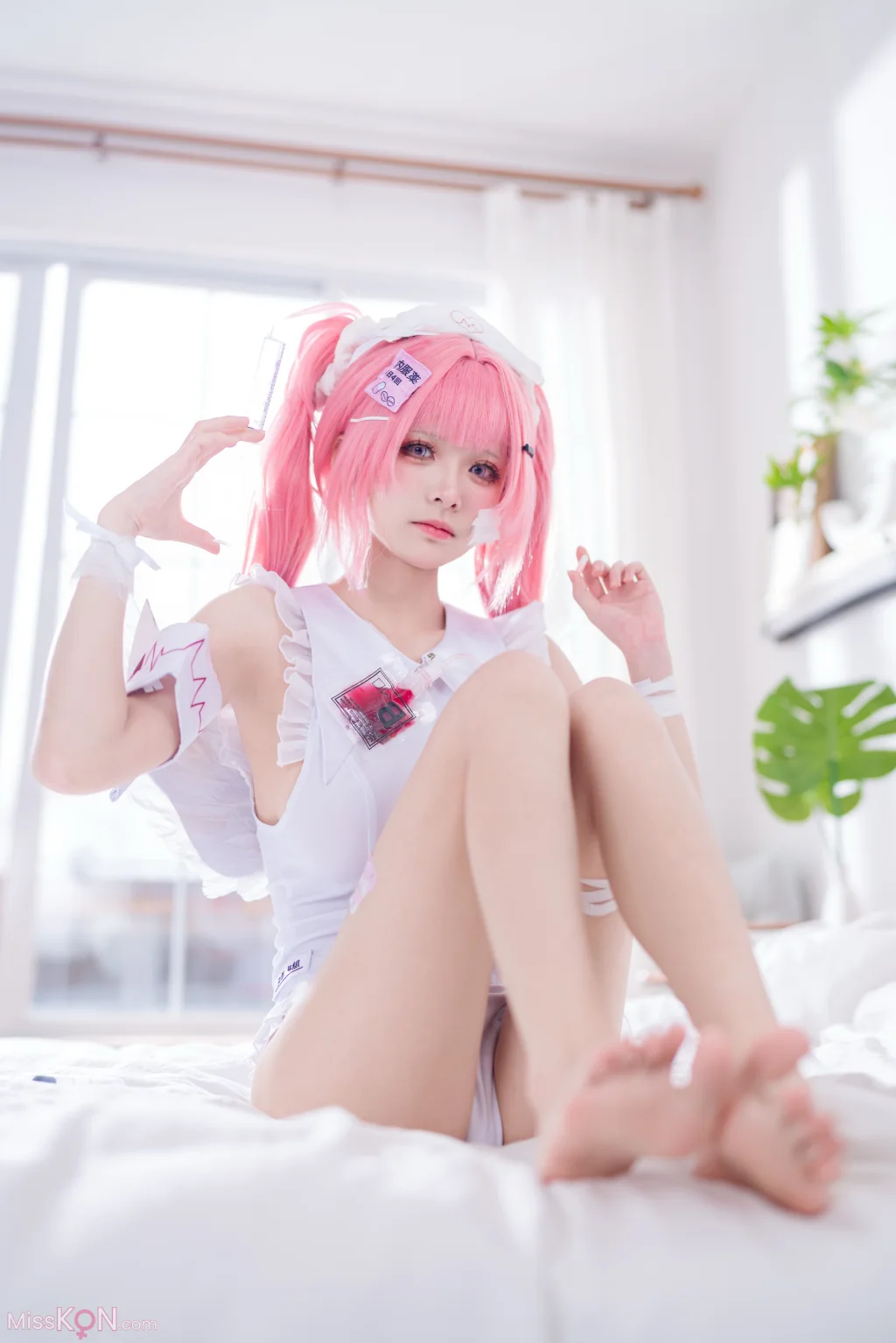 Coser@九柒喵: 小护士针筒 (48 ảnh) - ( Page 1 / 3 )