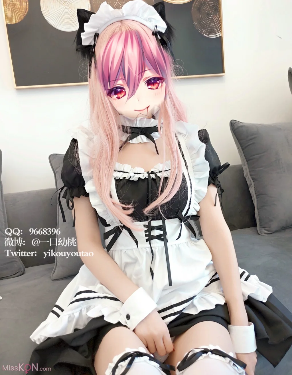 Coser@萌白酱 (一口幼桃): 回归新作 女仆 (33 photos )