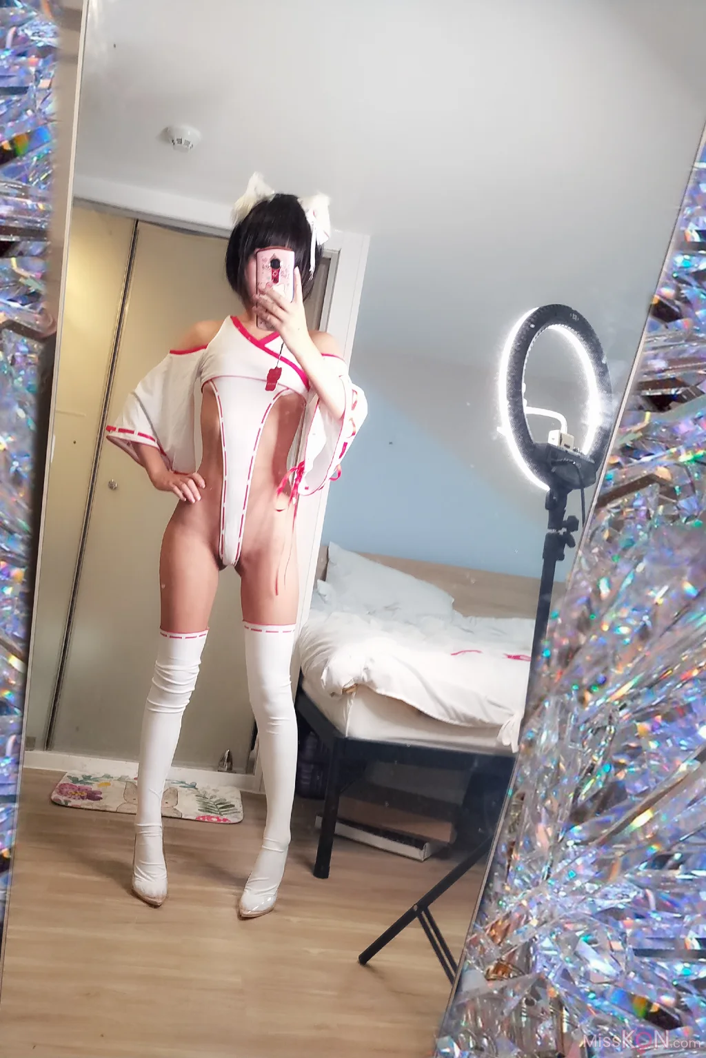 Coser@萌芽儿o0: 巫女服 (22 ảnh ) - ( Page 1 / 2 )