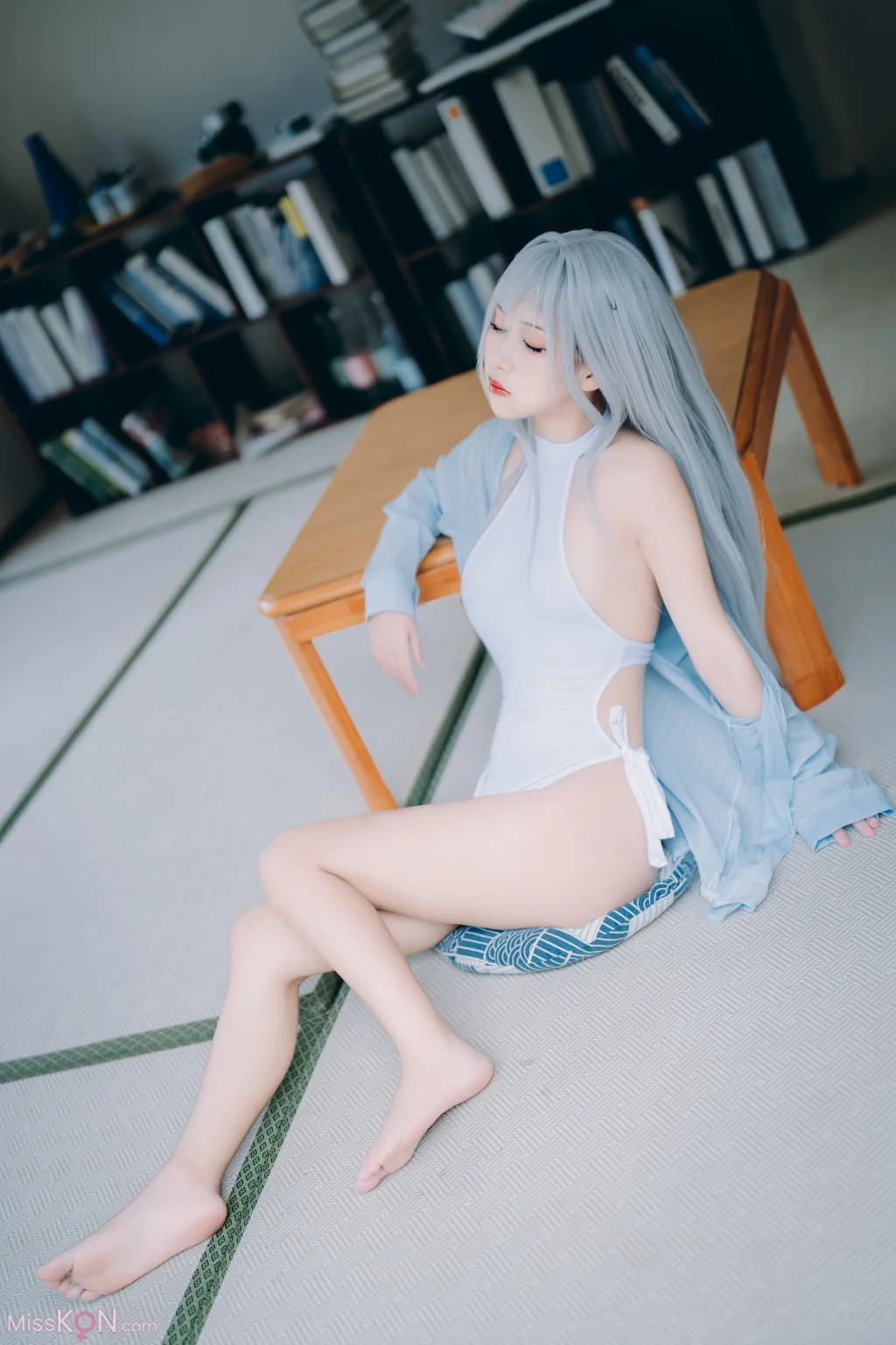 Coser@萌芽儿o0: 白泳装 (25 ảnh) - ( Page 1 / 2 )