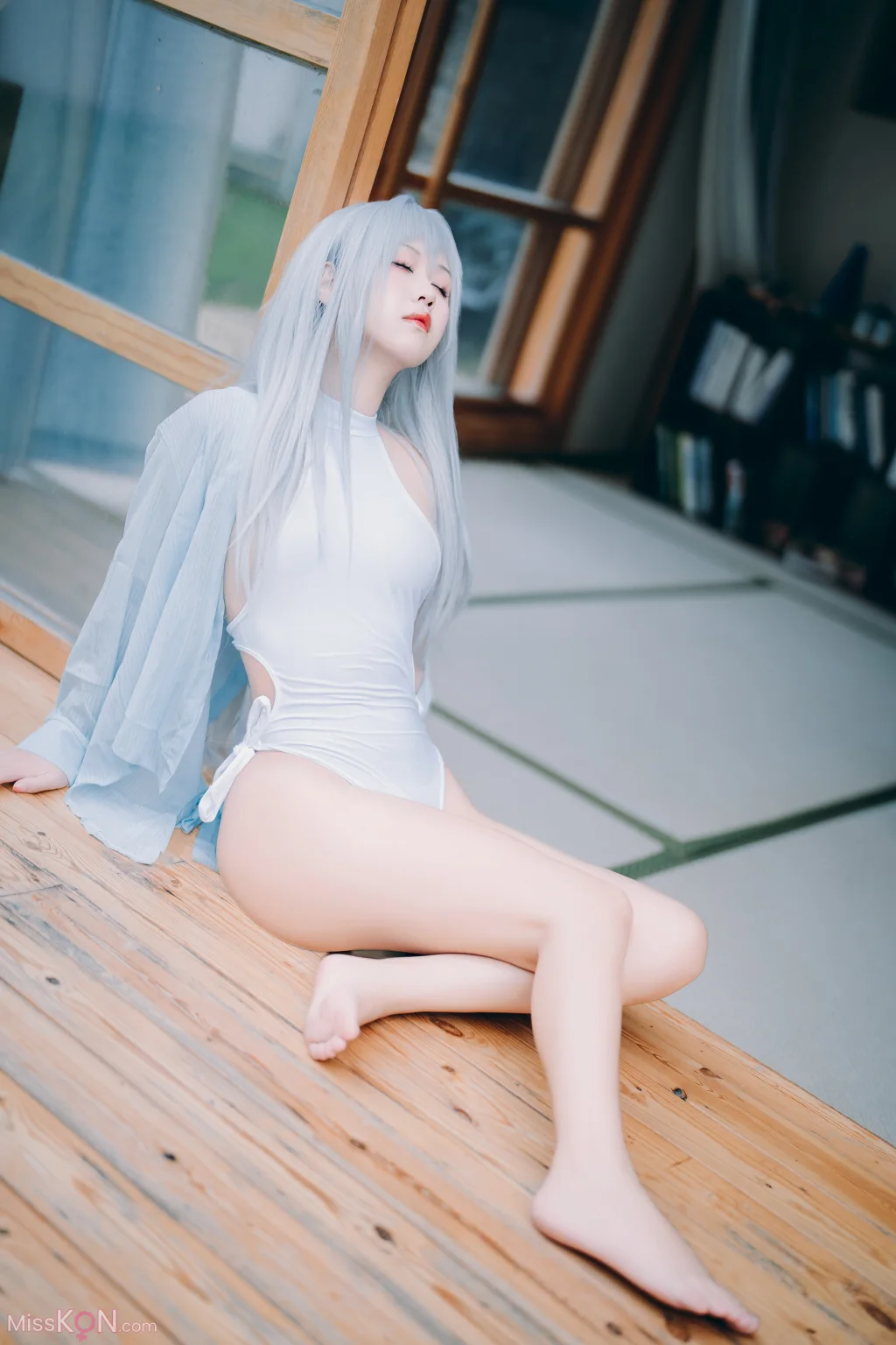 Coser@萌芽儿o0: 白泳装 (25 photos)