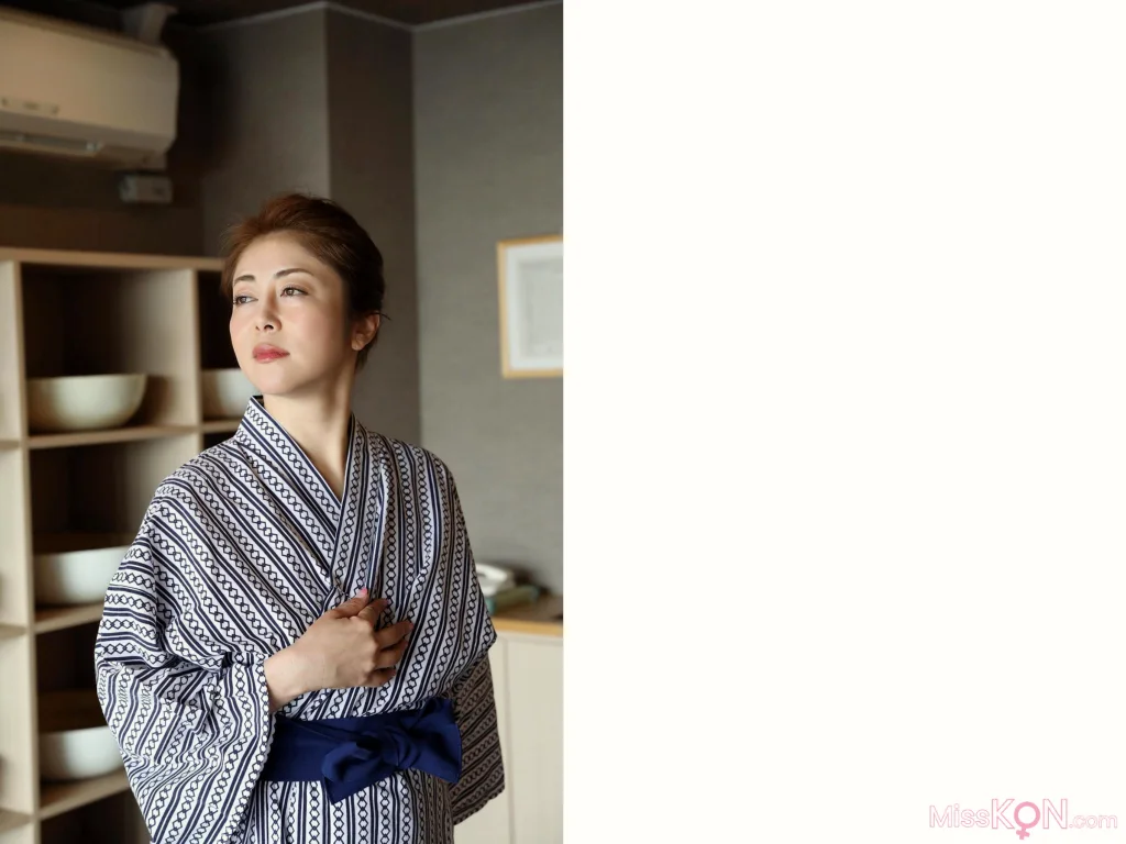 [JP] Atsuko Okamoto (岡元あつこ): ギュッと抱きしめて (58 photos)