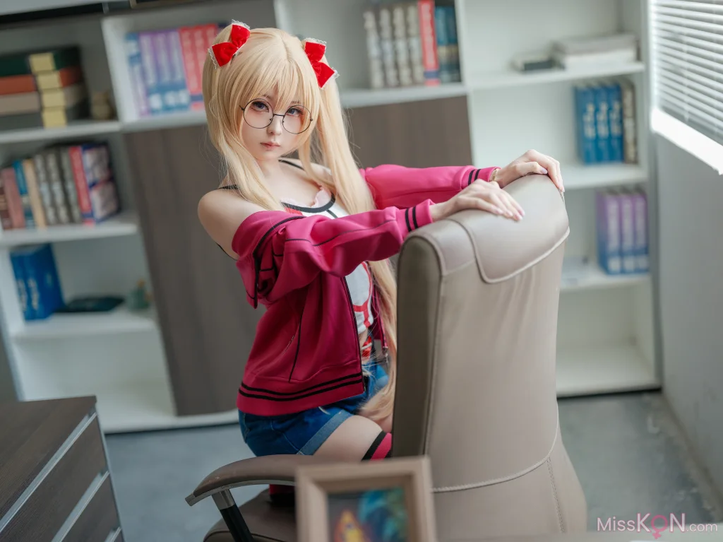 Coser@幼水铃衣: 鬼父 秋月爱莉 (82 ảnh) - ( Page 1 / 5 )