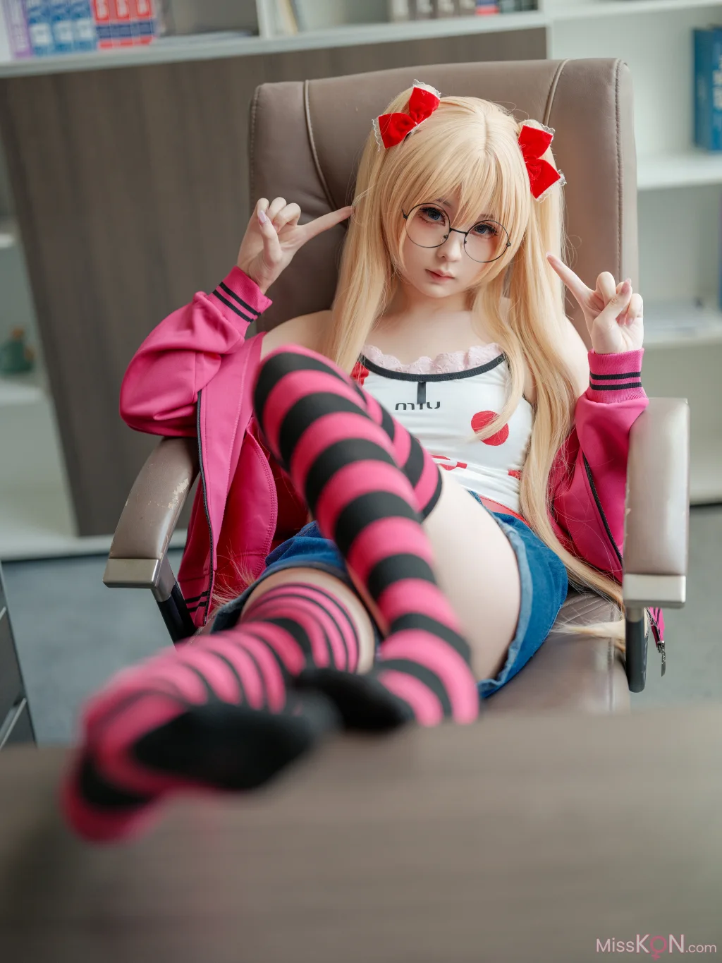 Coser@幼水铃衣: 鬼父 秋月爱莉 (82 ảnh) - ( Page 1 / 5 )