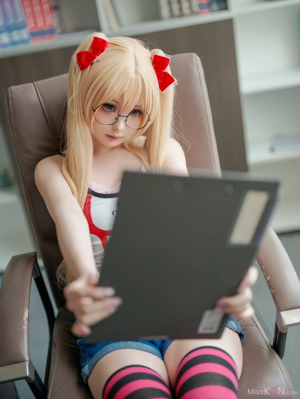 Coser@幼水铃衣: 鬼父 秋月爱莉 (82 ảnh) - ( Page 1 / 5 )