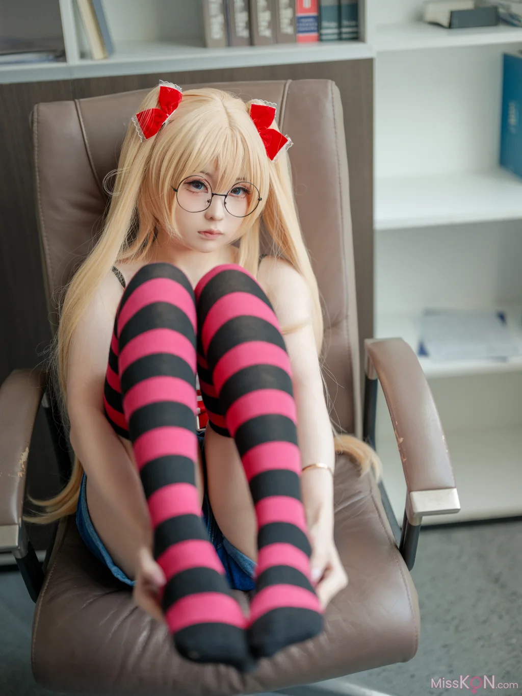 Coser@幼水铃衣: 鬼父 秋月爱莉 (82 photos)