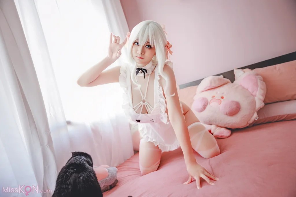 Coser@阿雪雪: 午睡围裙 (90 photos)