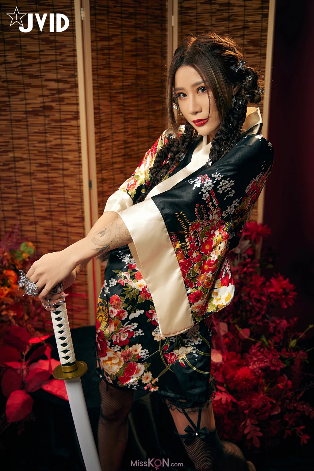 [JVID] Lara 雙囍: 聖上寵幸首選～傾國傾城囍媚娘 婀娜多姿 酥胸外露 (135 photos)
