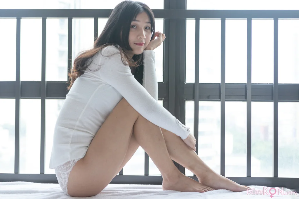 [Private Photoshoot] 小何: 國模 大尺度 私拍套圖 (264 photos)