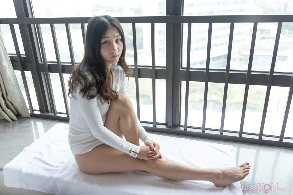 [Private Photoshoot] 小何: 國模 大尺度 私拍套圖 (264 photos)