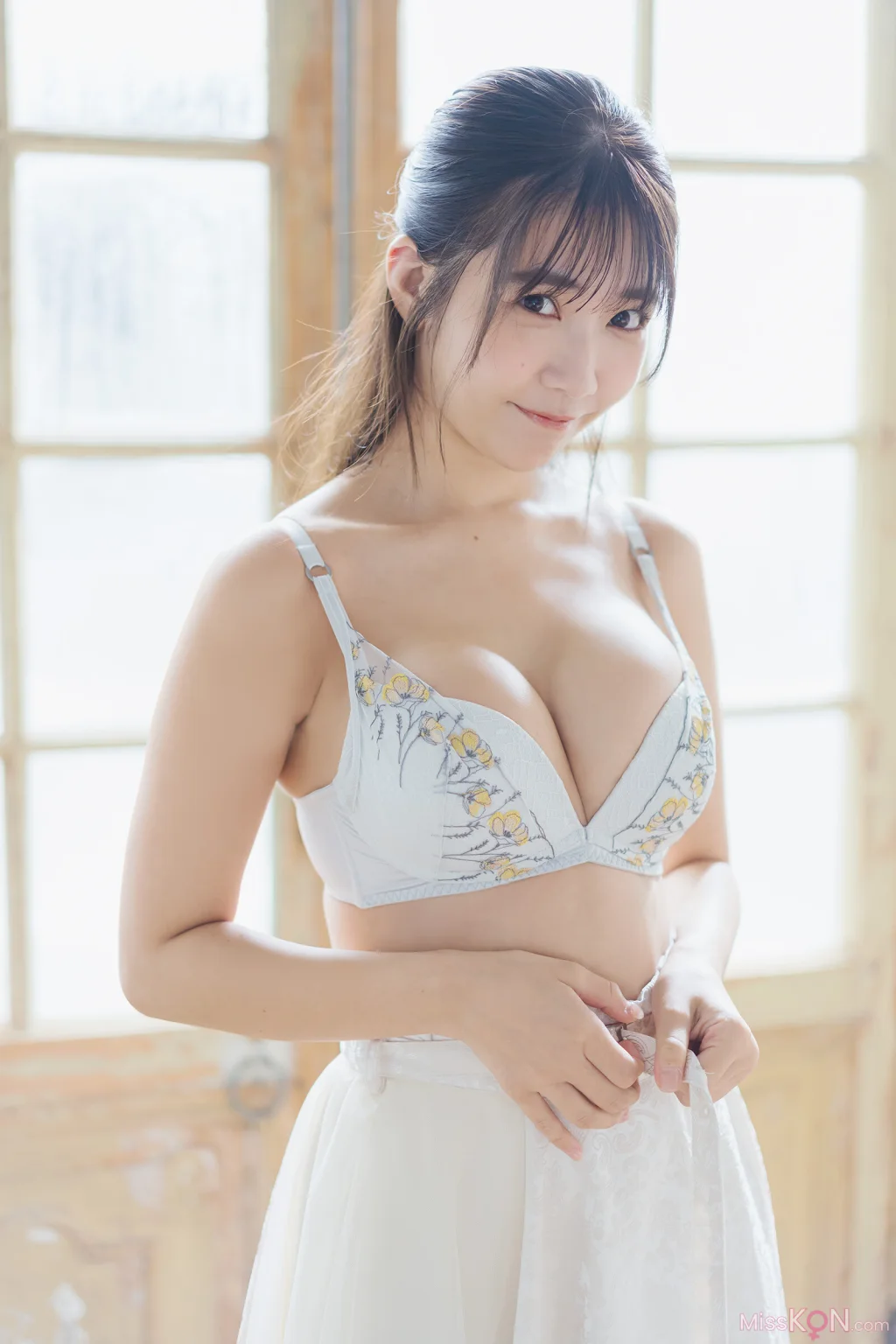 [JP] Amau Kisumi (天羽希純): こっち見ていいよ (48 photos)