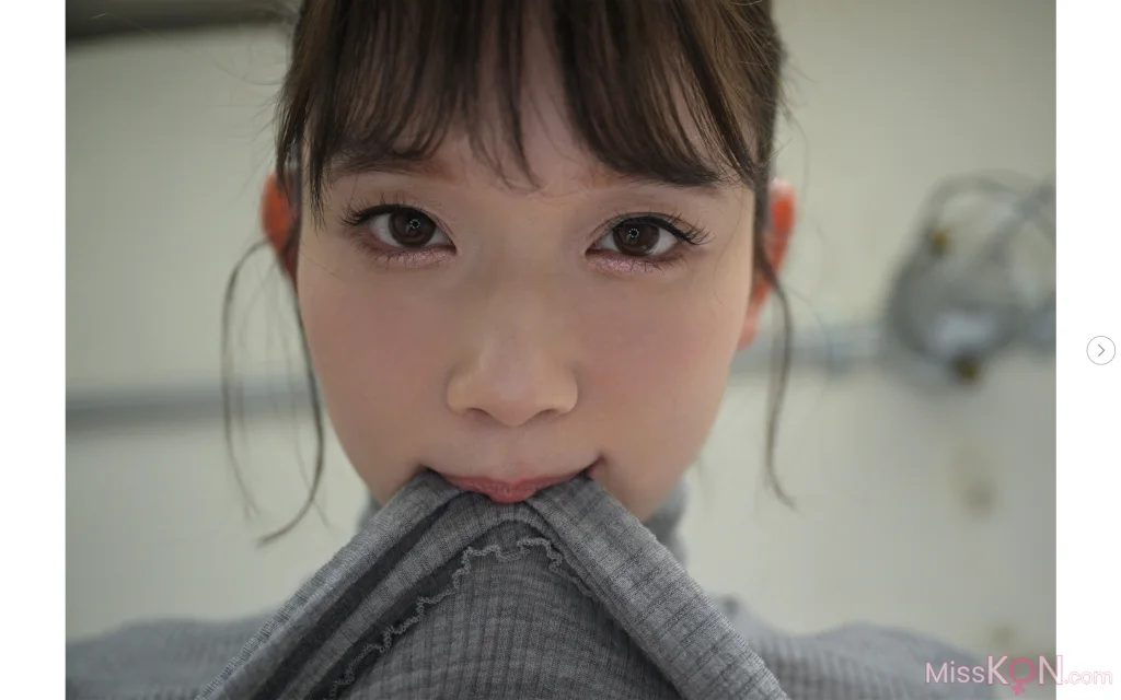 [JP] Rena Momozono (桃園憐奈): ナニワ天然乳 (74 photos)