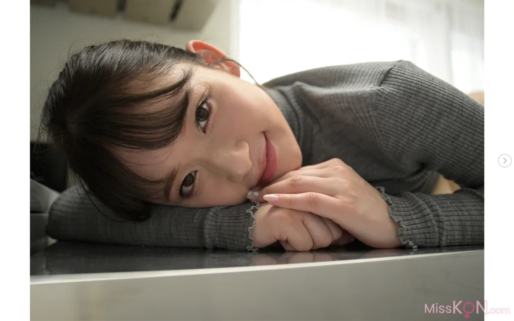 [JP] Rena Momozono (桃園憐奈): ナニワ天然乳 (74 photos)