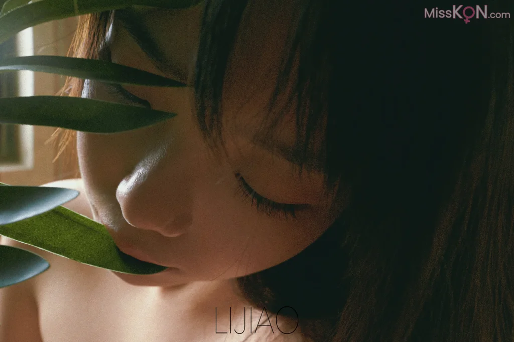 LIJIAO李娇 Vol.003: 情色唯美露脸极品女体艺术私拍 (53 ảnh) - ( Page 1 / 3 )