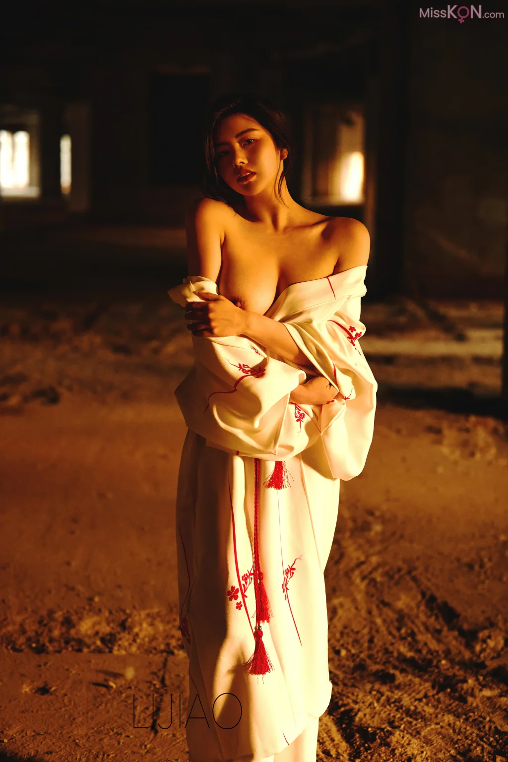 LIJIAO李娇 Vol.003: 情色唯美露脸极品女体艺术私拍 (53 photos)
