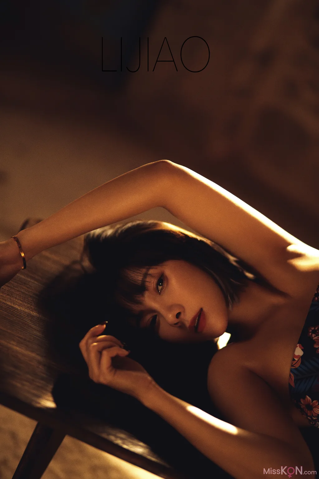 LIJIAO李娇 Vol.004: 情色唯美露脸极品女体艺术私拍 (49 photos)