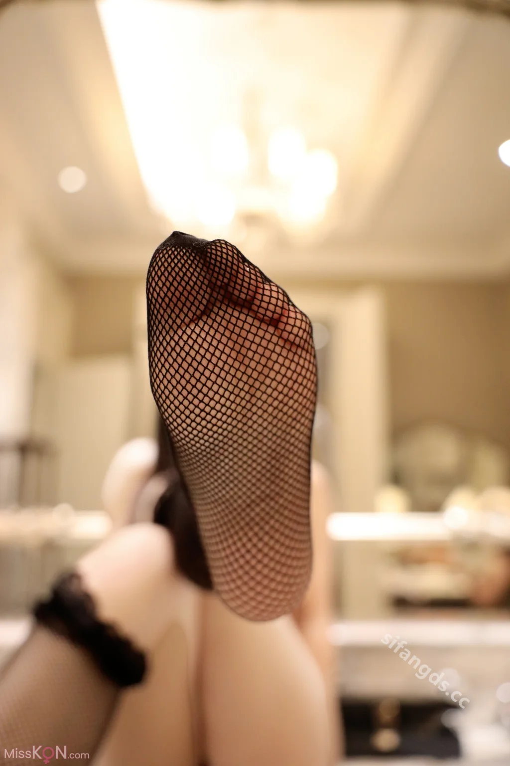 [XR Uncensored] Chen Xiaohua (陈小花): R18 秀人网模特 天使與惡魔 (71 photos)