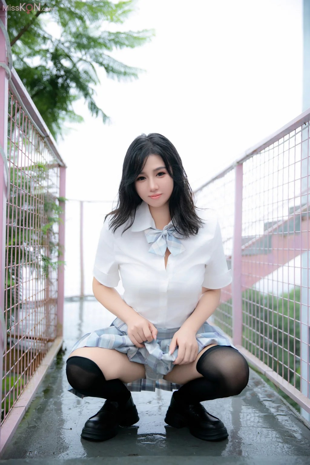[XR Uncensored] 金小依: R18 秀人网模特 JK学生妹 (96 ảnh ) - ( Page 1 / 5 )