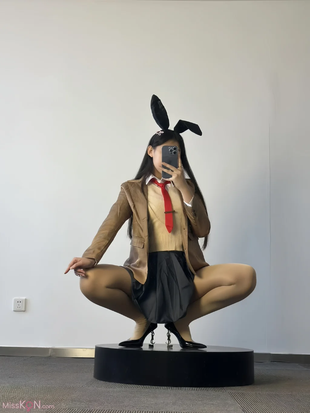 美邵女Baby: 兔女郎学姐性感肉丝 (40 photos)