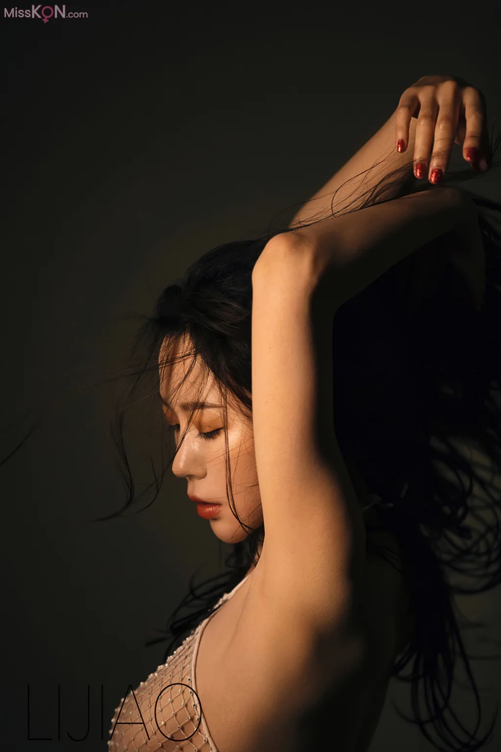LIJIAO李娇 Vol.006: 情色唯美露脸极品女体艺术私拍 (53 photos)