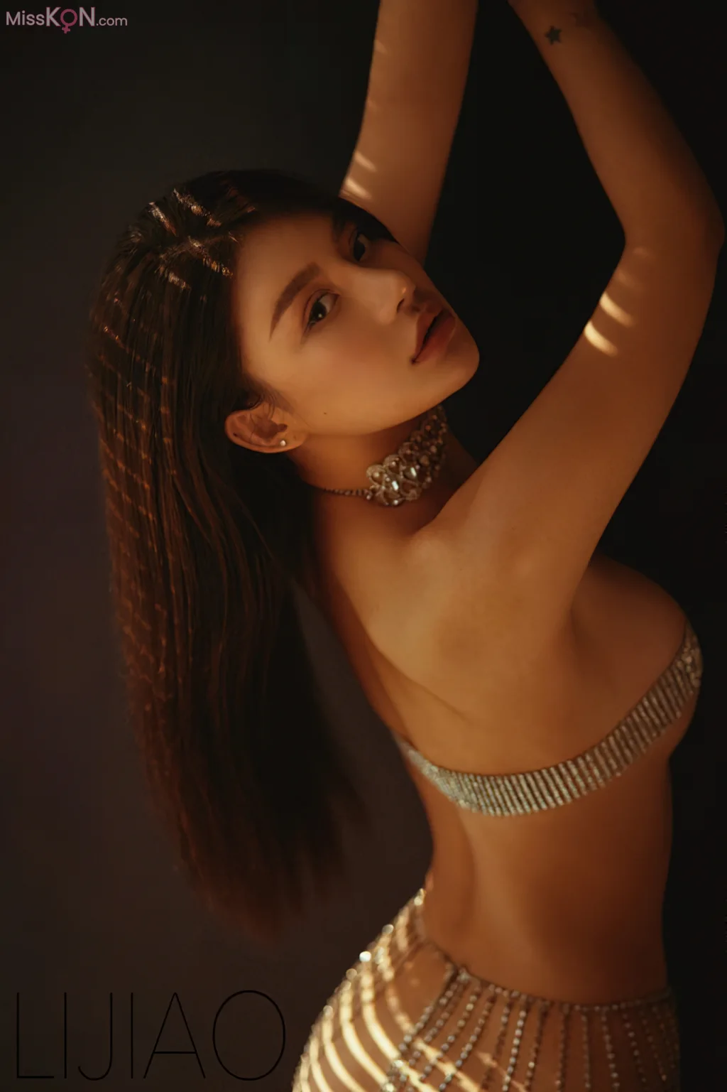 LIJIAO李娇 Vol.006: 情色唯美露脸极品女体艺术私拍 (53 photos)