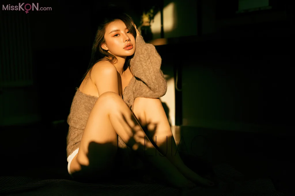 LIJIAO李娇 Vol.006: 情色唯美露脸极品女体艺术私拍 (53 photos)