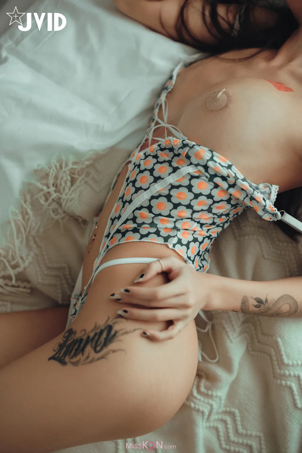 [JVID] Lara 雙囍: 我的美乳室友雙囍,帶給我超激烈的居家體驗 (155 photos)