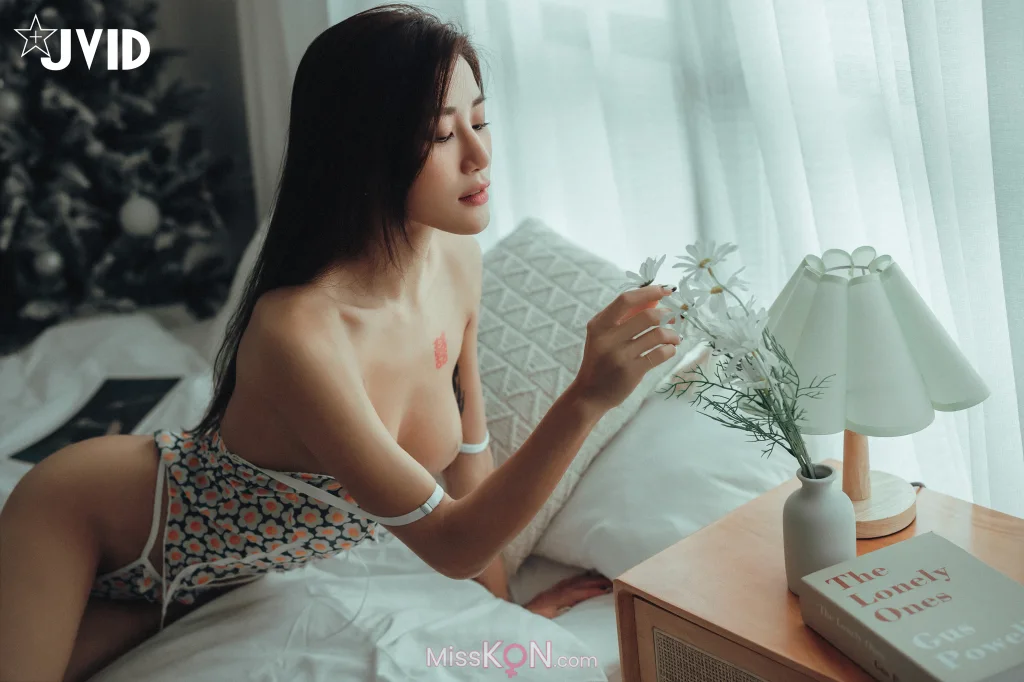 [JVID] Lara 雙囍: 我的美乳室友雙囍,帶給我超激烈的居家體驗 (155 photos)