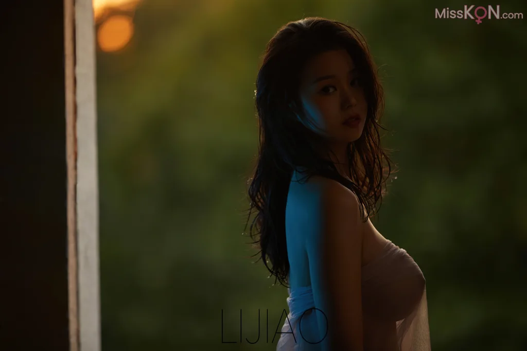 LIJIAO李娇 Vol.007: 情色唯美露脸极品女体艺术私拍 (50 photos)