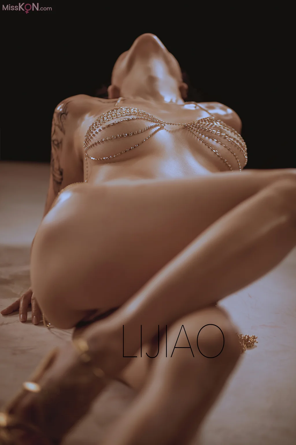 LIJIAO李娇 Vol.008: 情色唯美露脸极品女体艺术私拍 (49 photos)